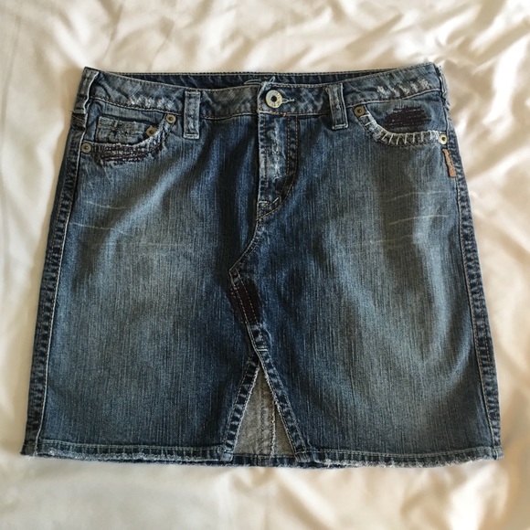 Silver Jeans Denim Skirt | Size 30 - Picture 2 of 8